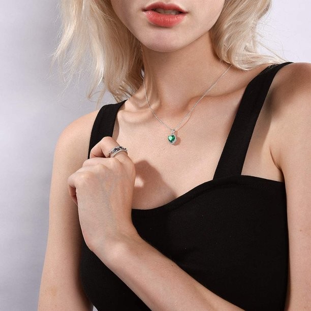 Chic Silver 925 Sterling Silver Heart Pendant Necklace Simulated Emerald Birthstone Necklace