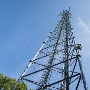 ISO9001 Triangular Angular Steel Mobile Telecom Tower
