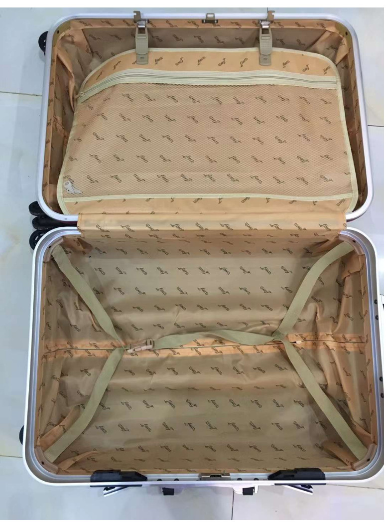 Hight Quality 4 Double Wheels Hard Shell PC Aluminum Frame Tsa Lock Adult Travelling Red Suitcases Luggage