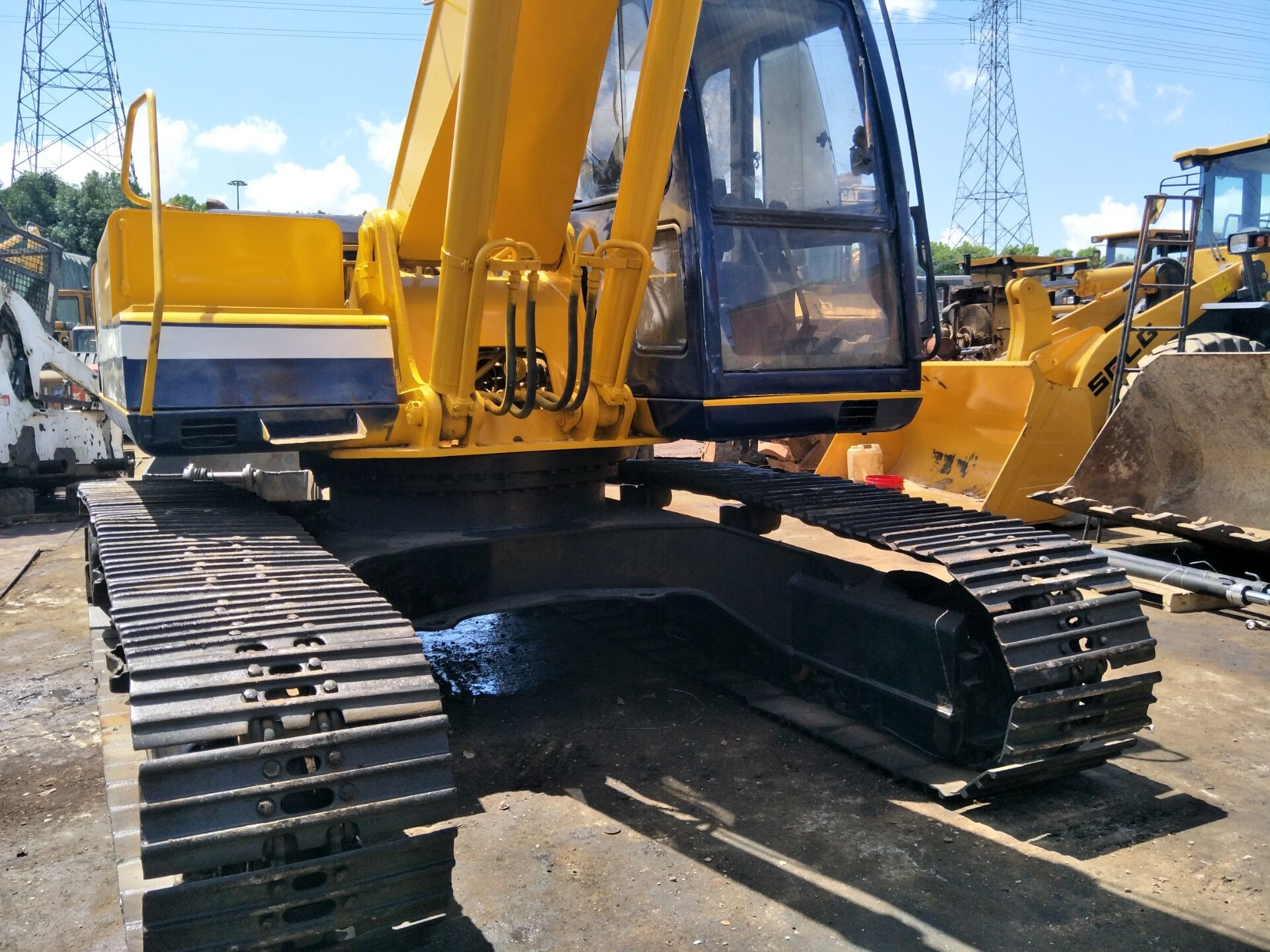 Used SK200 EX200 Cheap Japanese Crawler Excavator For Sale