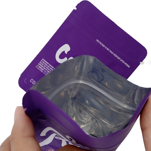 Custom Mylar weed Bags Odor Resistant Resealable With Child Resistant Zipper