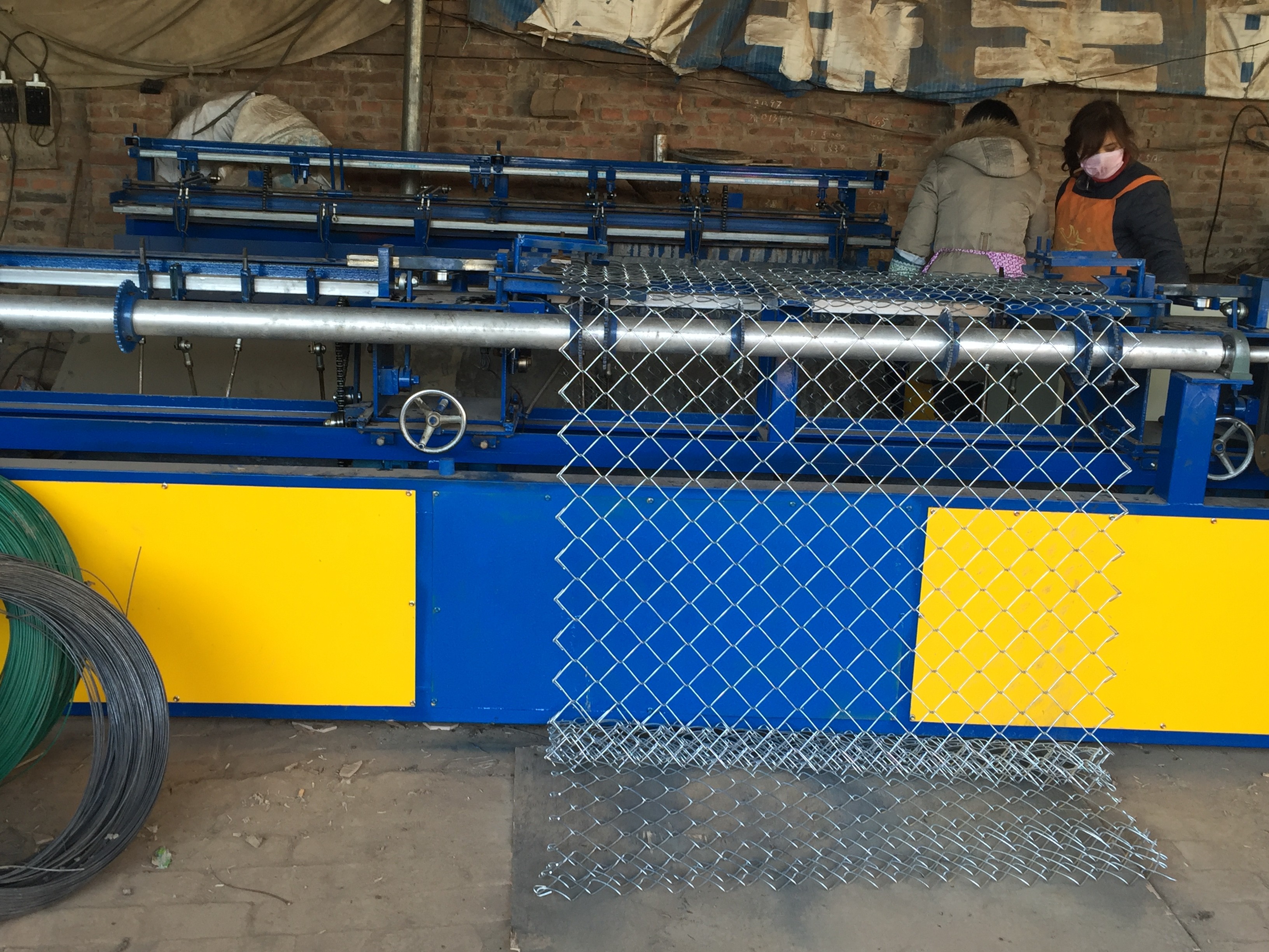 Fully Automatic Single Wire Chain Link Fence Making Machine Diamond Shape Mesh