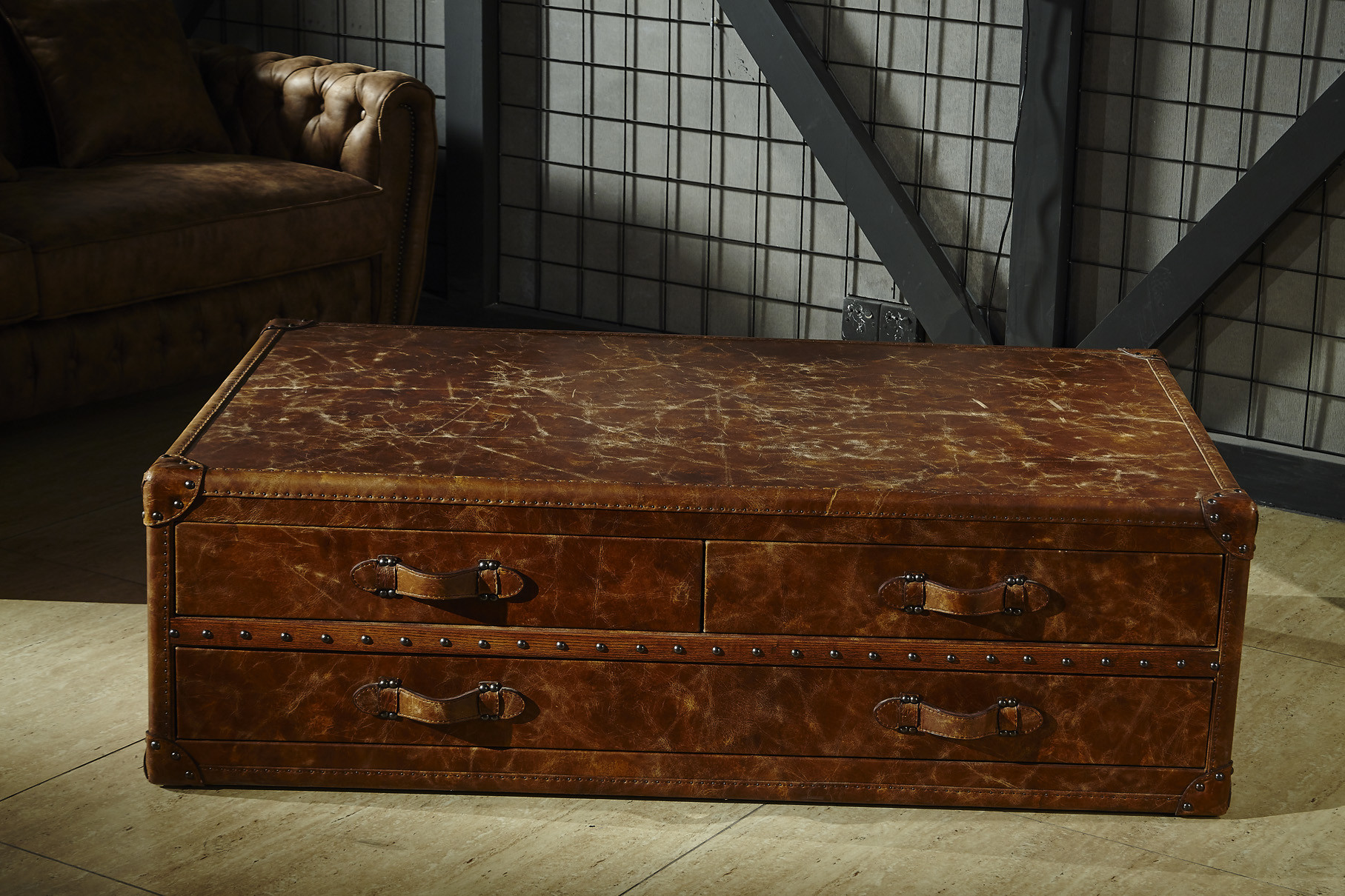 Antique Brown Vintage Leather Trunk Coffee Table 6 Drawers For Hotel / Home