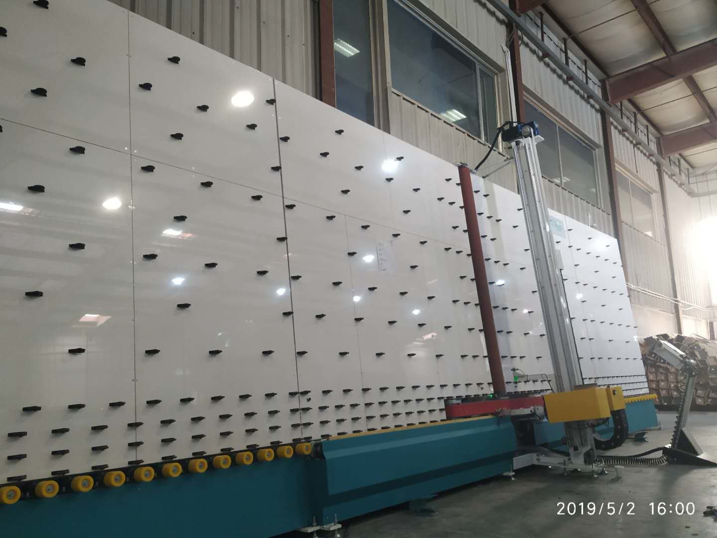 Vertical Low E Film Edge Deletion Machine
