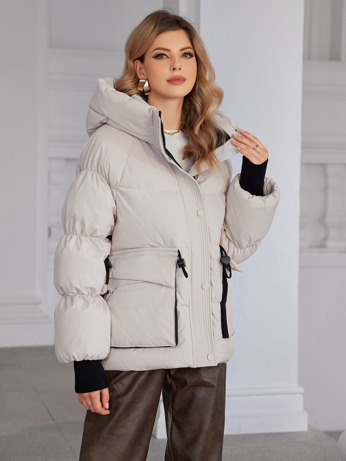 Thickened Down Filling Women's Coats In Casual Style Oversize Fit And Bright Colours For A Modern And Comfortable Look