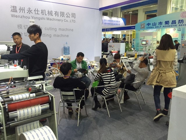 Automatic Blank Label Rewinder Machine With Laminating