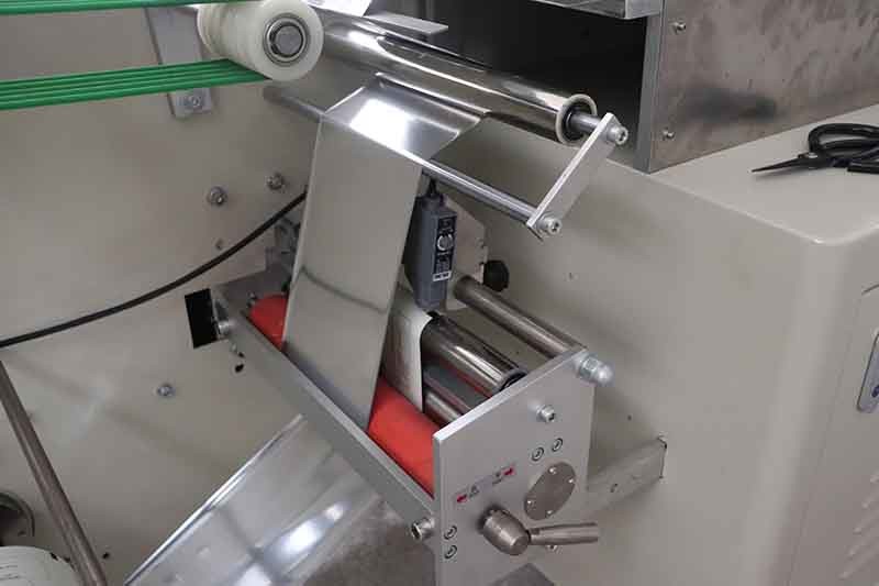 3.8KW Wet Wipes Packing Machine 650KG Non Woven Wipe Packing Line​