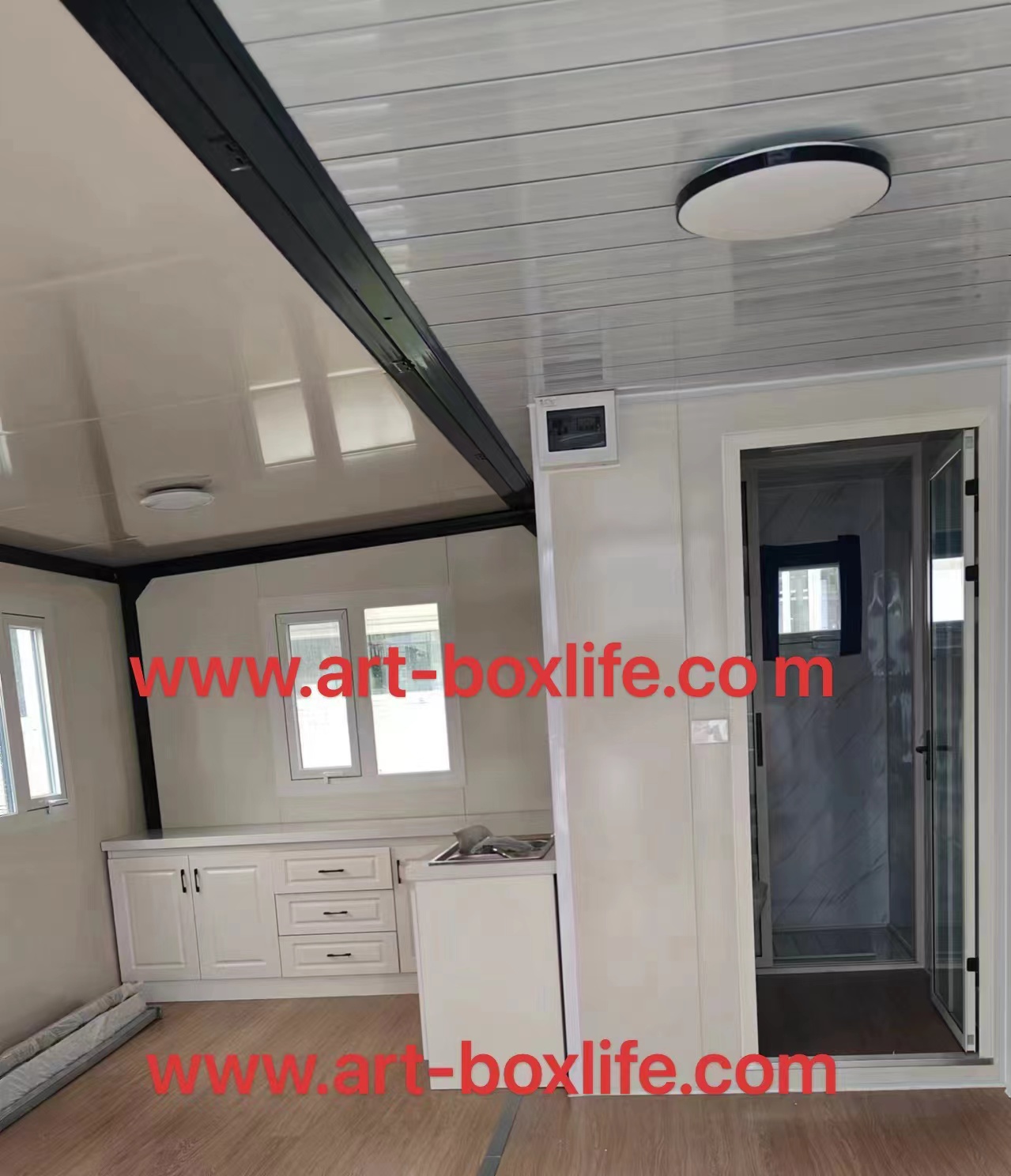Residential or Office 20ft Expandable Container House with Two Bedrooms and Aluminum Alloy Windows in Modern Style