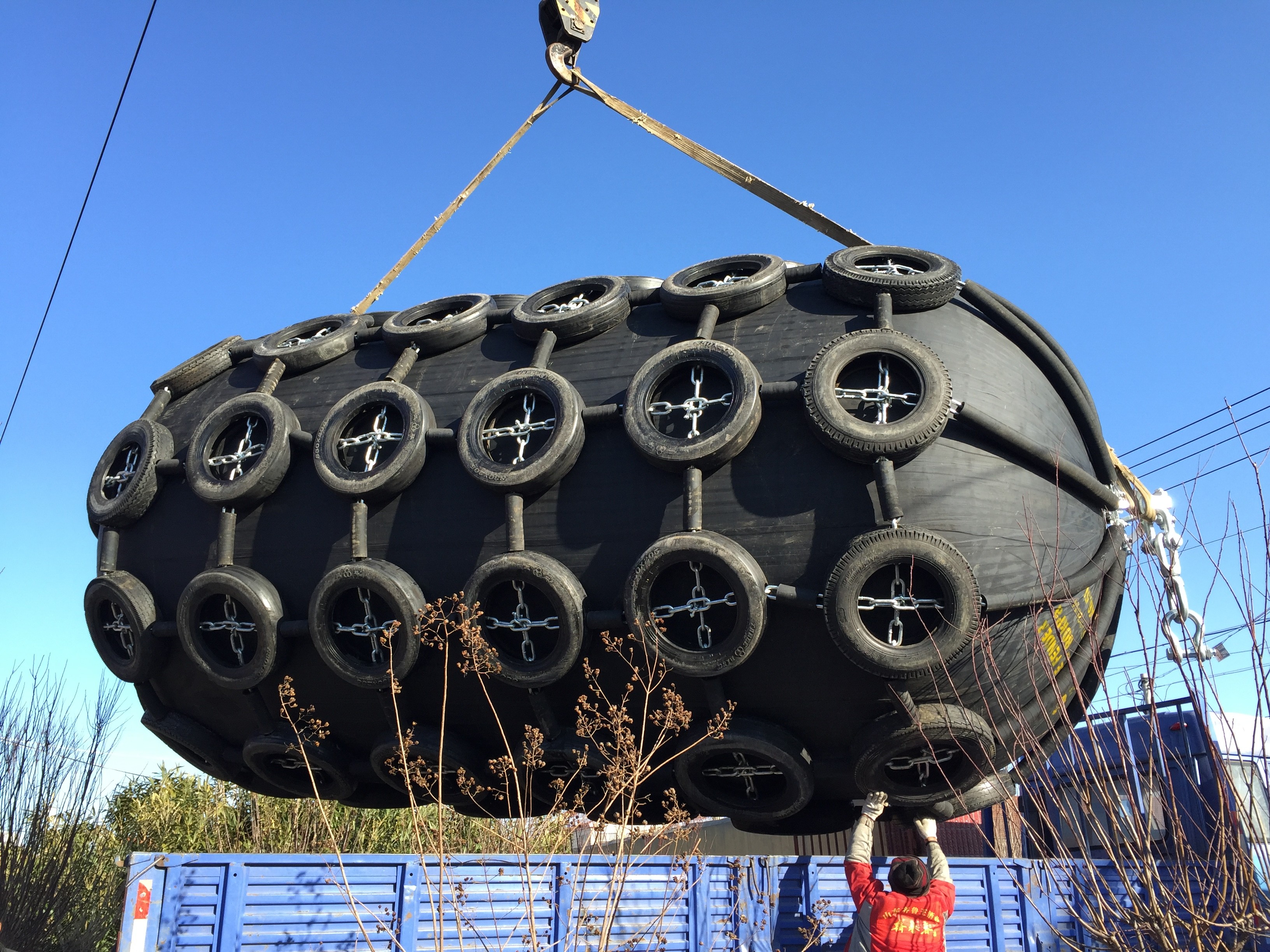 Yokohama-type inflatable rubber fender marine anti-collision ball ship berthing fender