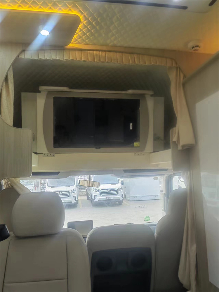 Custom YUEJIN 4x2 Luxury RV Vacation Car / Motor Caravan Sale in Saudi Arabia