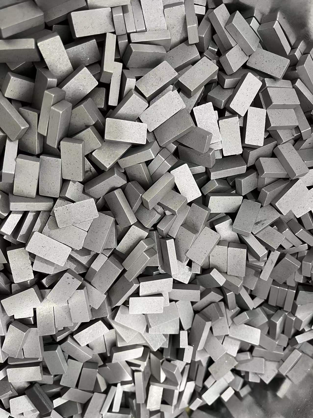 Diamond and Cobalt Gang Saw Segments The Perfect Combination for Marble Block Cutting