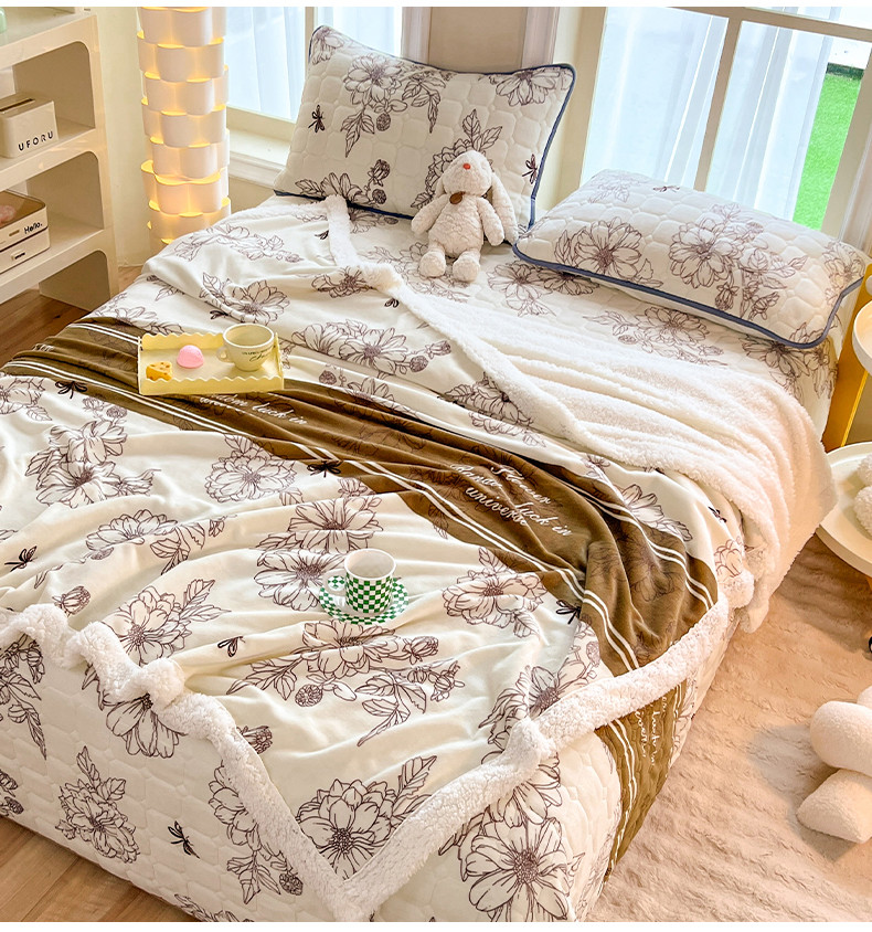 Thickened Warm Winter Quilt 4-piece Set Lamb Fleece and Milk Fleece Plush Bed Covers