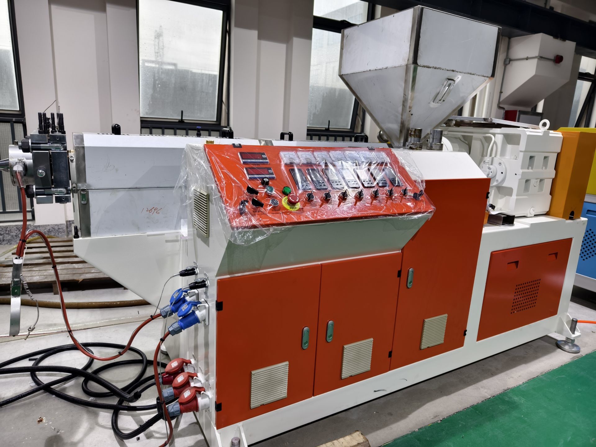 PA Nylon Tube Extrusion Machine PA Nylon Pipe Extrusion Line For Car Truck Automobile Oil Transmission
