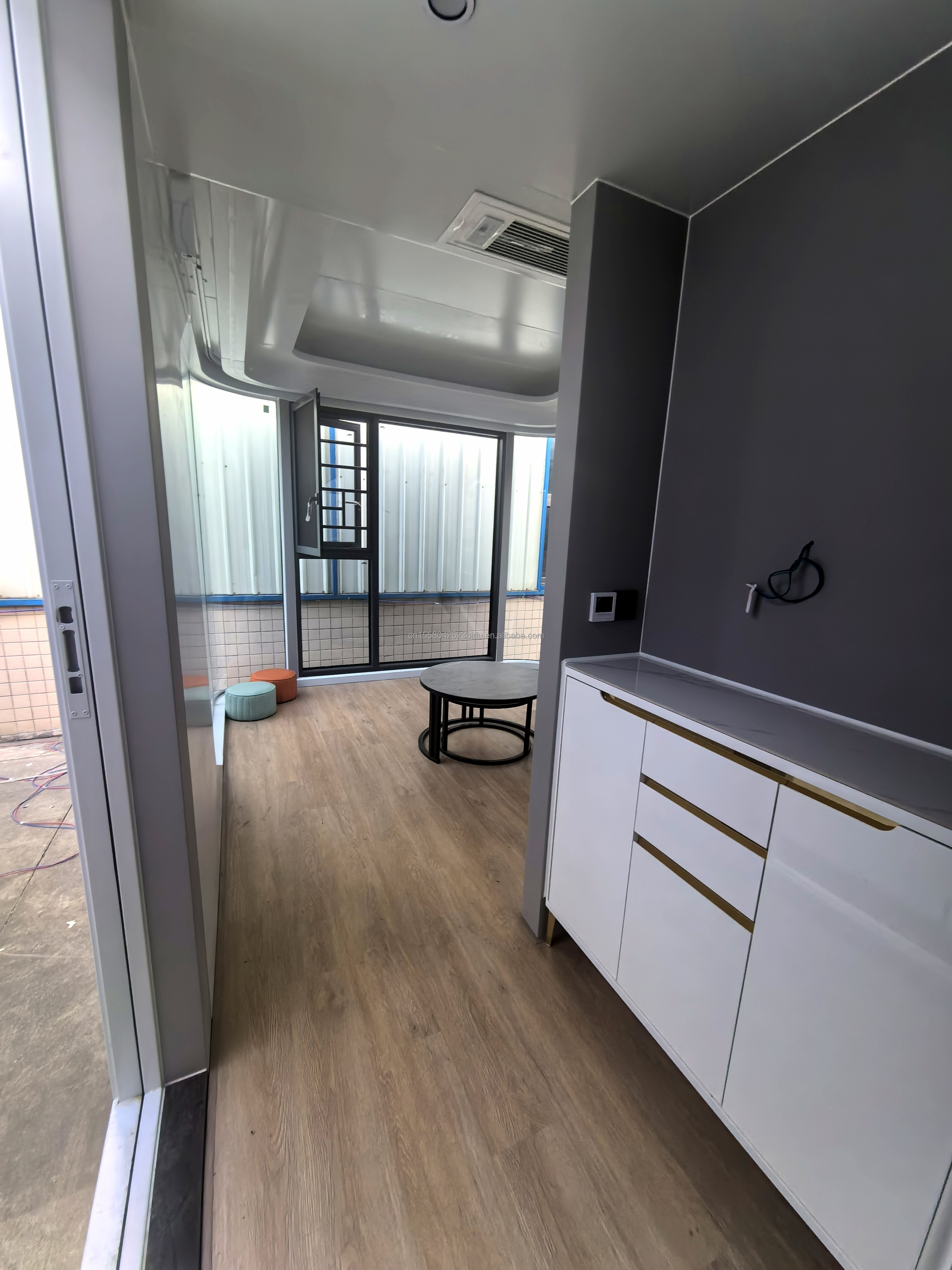 Customized Color Soundproof Space Capsule Prefab Tiny House with Wall 50/75/100mm Wave Sandwich Panel