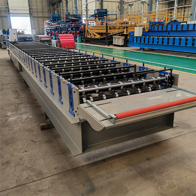 High speed manufacture iron steel corrugated sheet roll forming machine for Construction Material