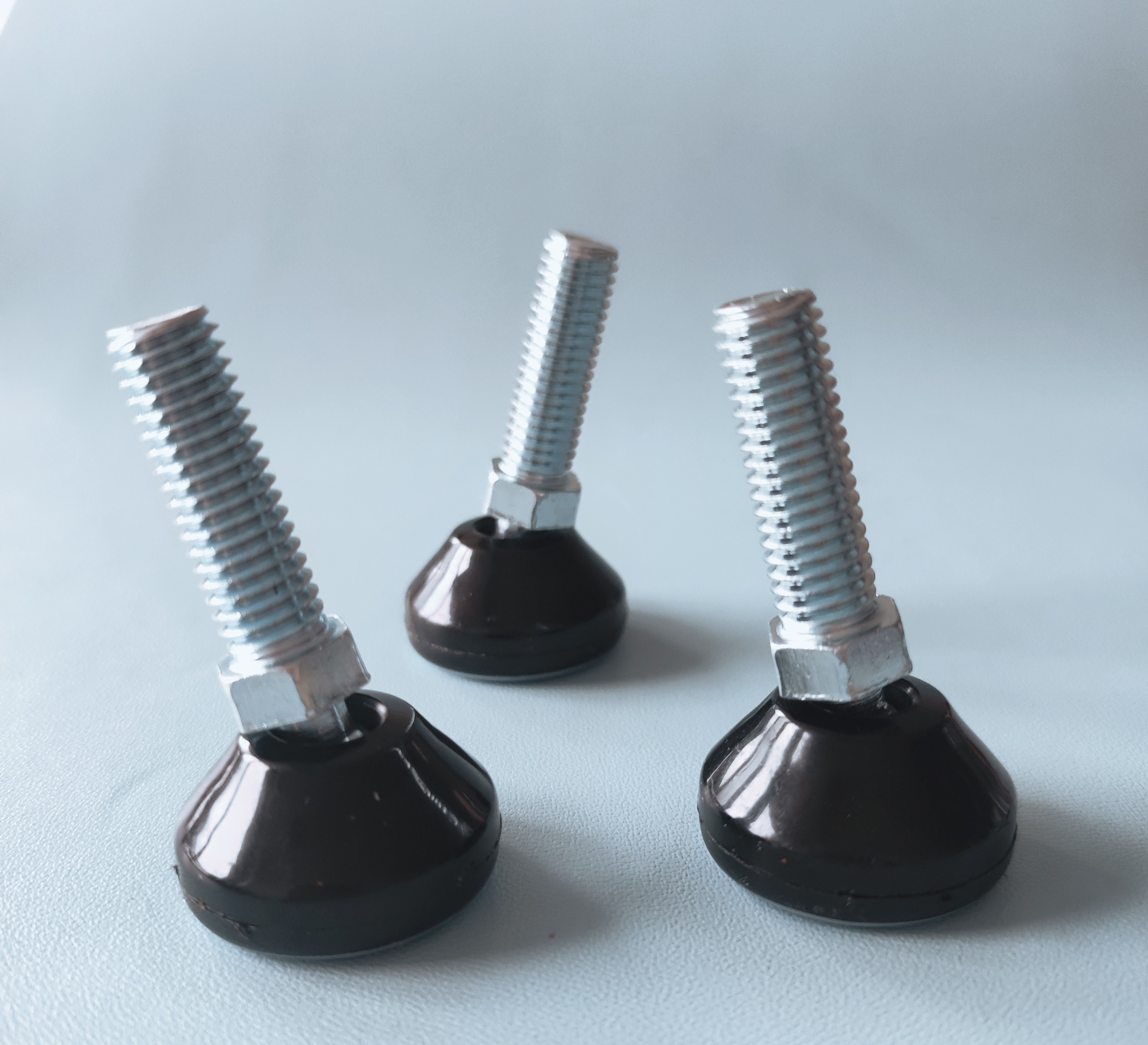 Adjustable Furniture Leveling Feet M8X25mm Easy Glide Feet For Sofas Table Chairs