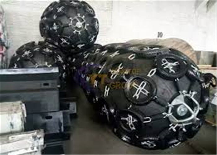 50KPa / 80Kpa ISO 17357 Certificated Pneumatic Rubber Fenders Yokohama Type