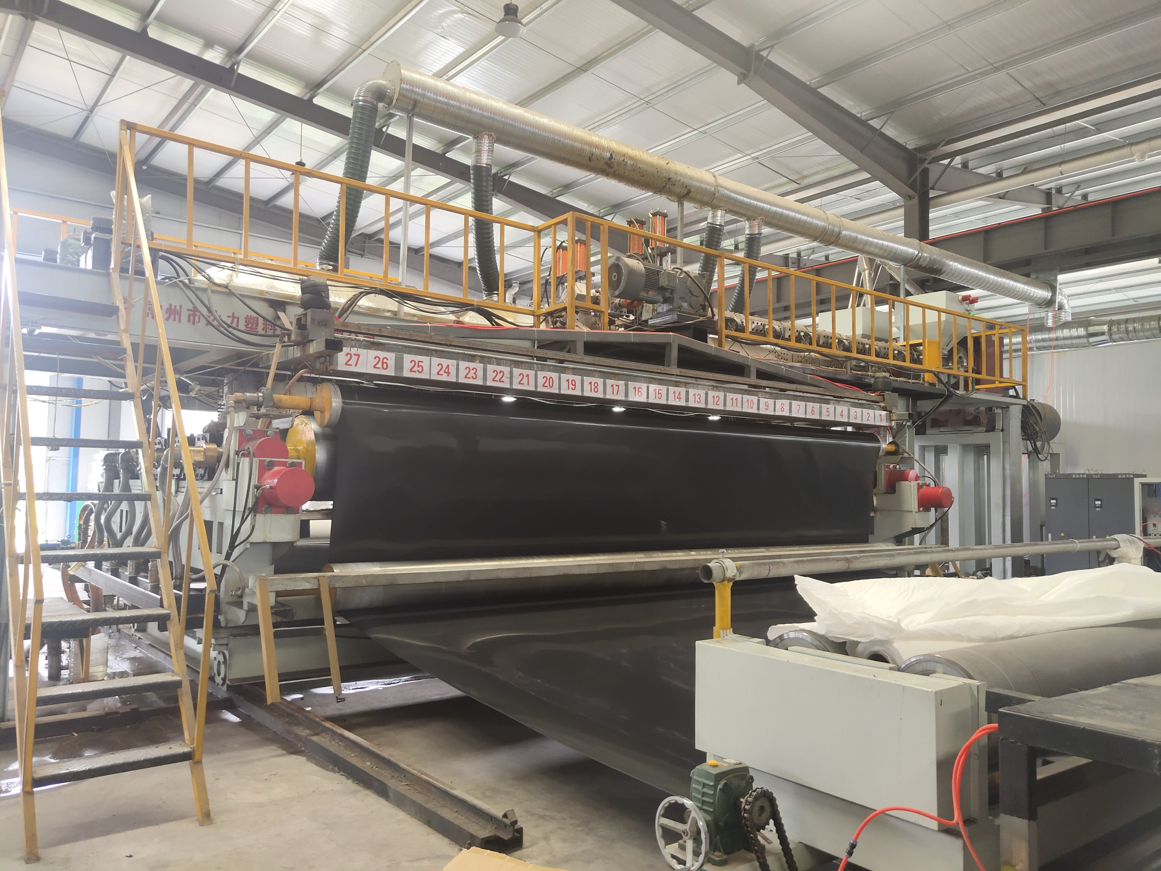 Double Texture/Double Smooth HDPE Geomembrane Industrial Design Style Fish Tank Liner