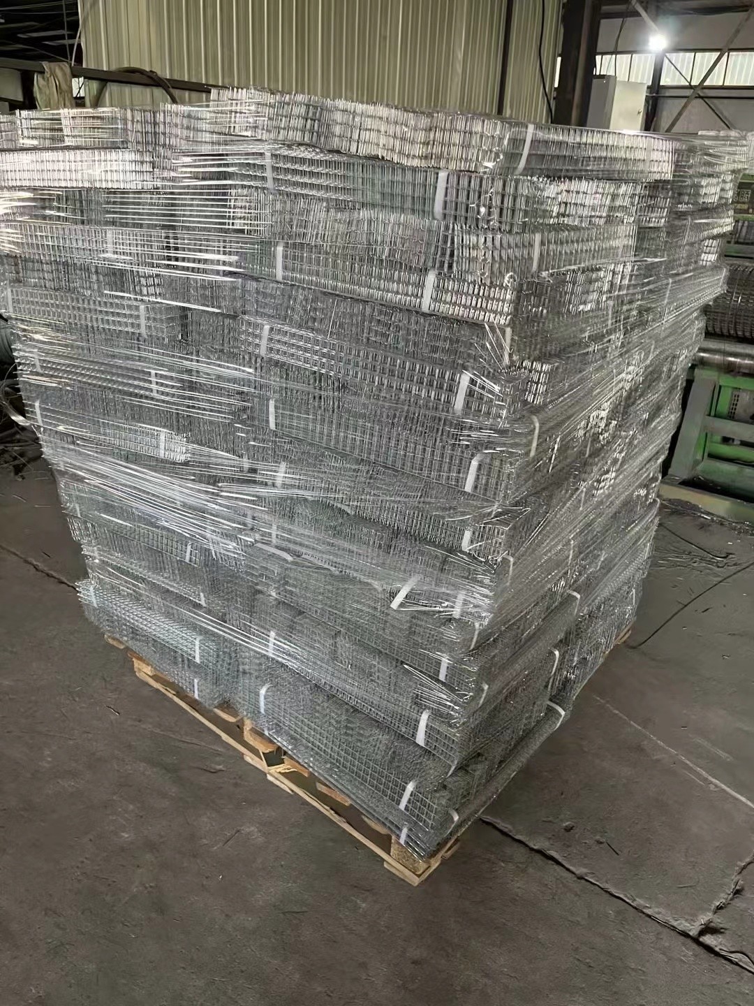 3x3 2x2 Galvanized Welded Wire Mesh Panels High Tension Strength