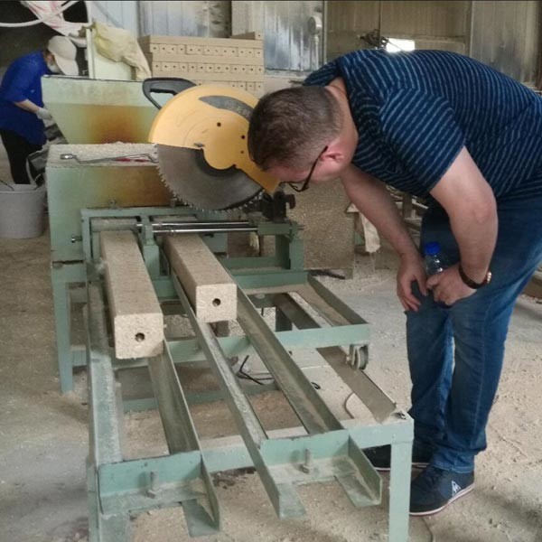 Finland Pressed Wood Chips Pallet Block Machine For EUR-Pallets