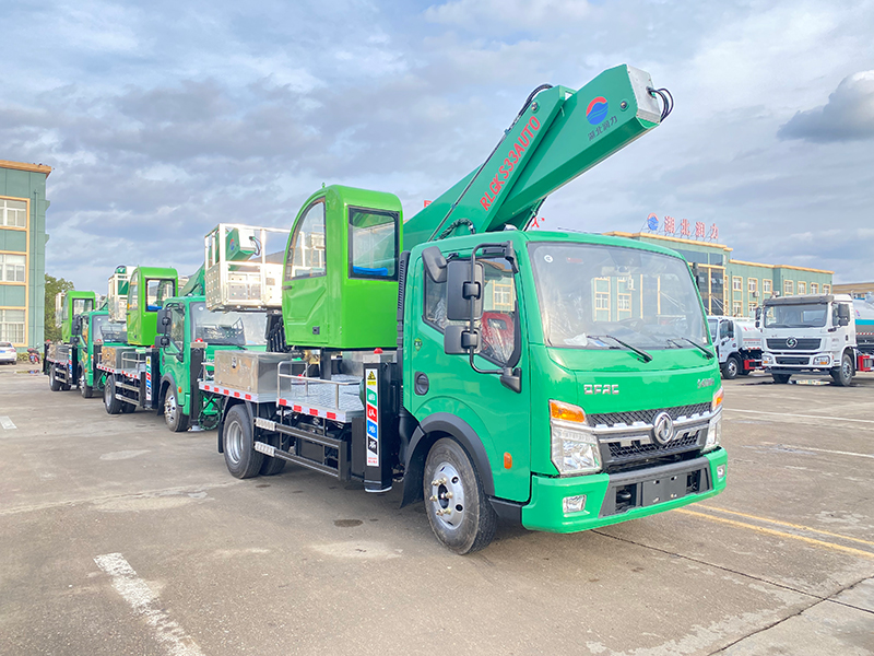 China Manufactory Sells Small 4x2 Aerial Platform Truck 30m With Double Hydraulic Cylinder and Legs