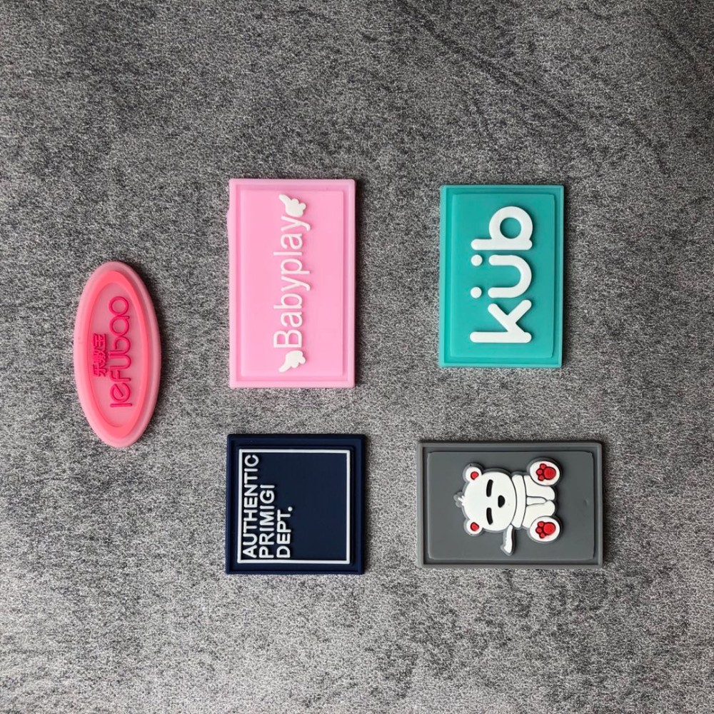 Gold Foil Printed Hangtag High Quality Custom Paper Brand Apparel Product Tags, Logo Pink Tag String Clothing Hangtag