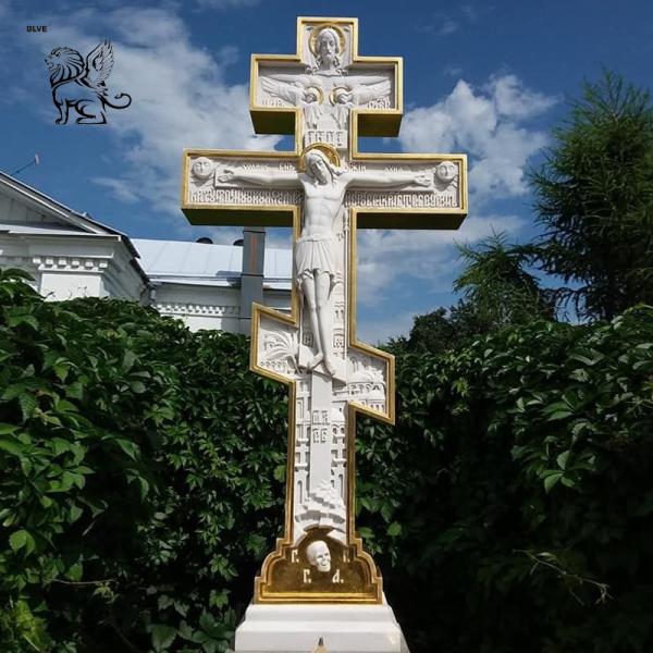 Jesus Statue Monument Marble Cross Sculpture Crucifixion Cemetery Church