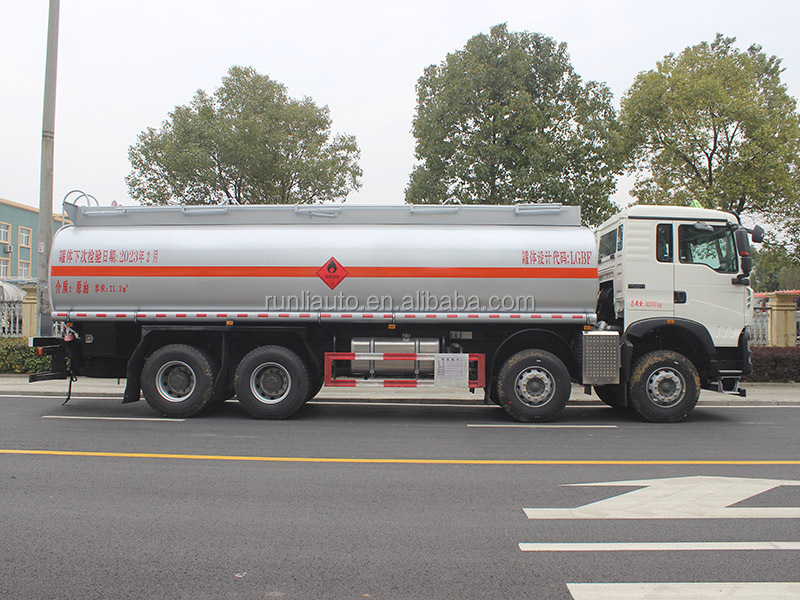 Shacman Delong Chemical Tank Truck Euro 6 80km/H Maximum Speed Fuel Tank Truck