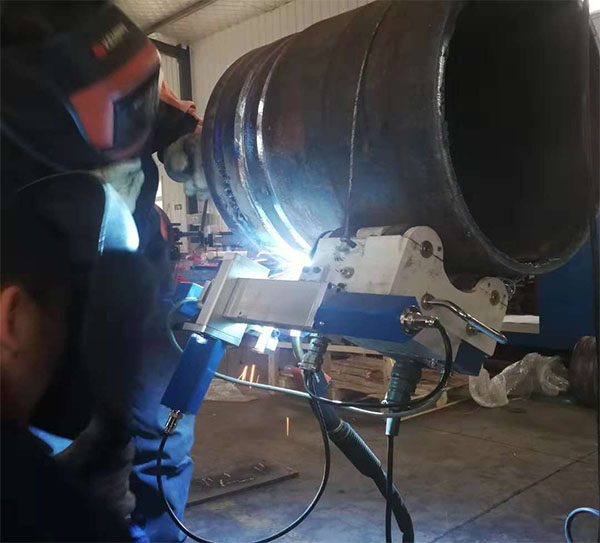 Round Tube Shape Fully Automatic Circular Pipe Welding Machine for Pipeline Construction Equipment