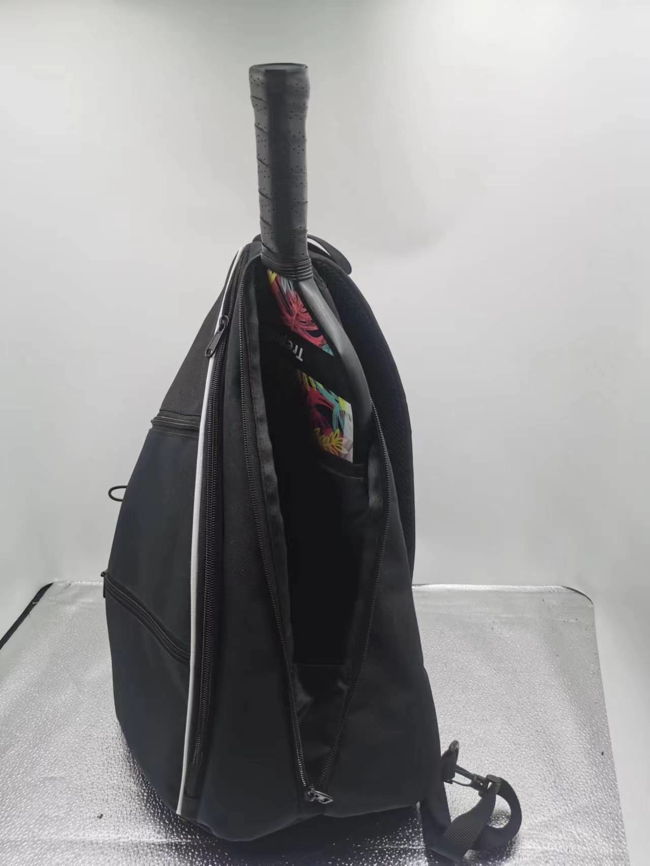 Premium Black Pickleball Racket Bag With Nylon Material 1 Year