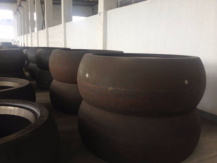 Factory Supply Durable Chromium Carbide Overlay Vertical Mill Grinding Roller