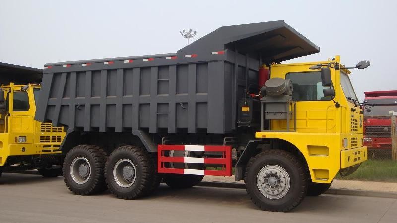 payload 50 tons HOWO 6x4 mining dump Trucks yellow or red color overloading Capacity