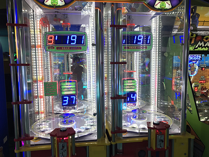 Electronic Monster Drop Redemption Game Machine with LCD Monitor