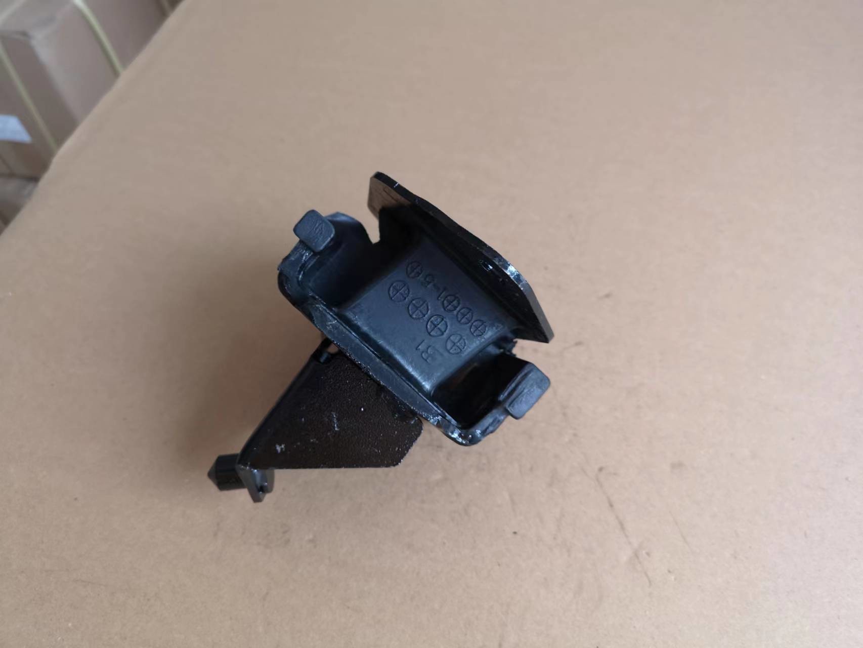 Dmax Engine Mount Cushion Rubber 8972349762 Pickup 4JA1 4JH1 Engine Model Front Side
