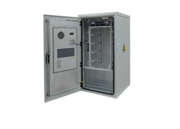 Integrated Telecom Base Station Cabinet Pole Mounted Outdoor Telecommunication