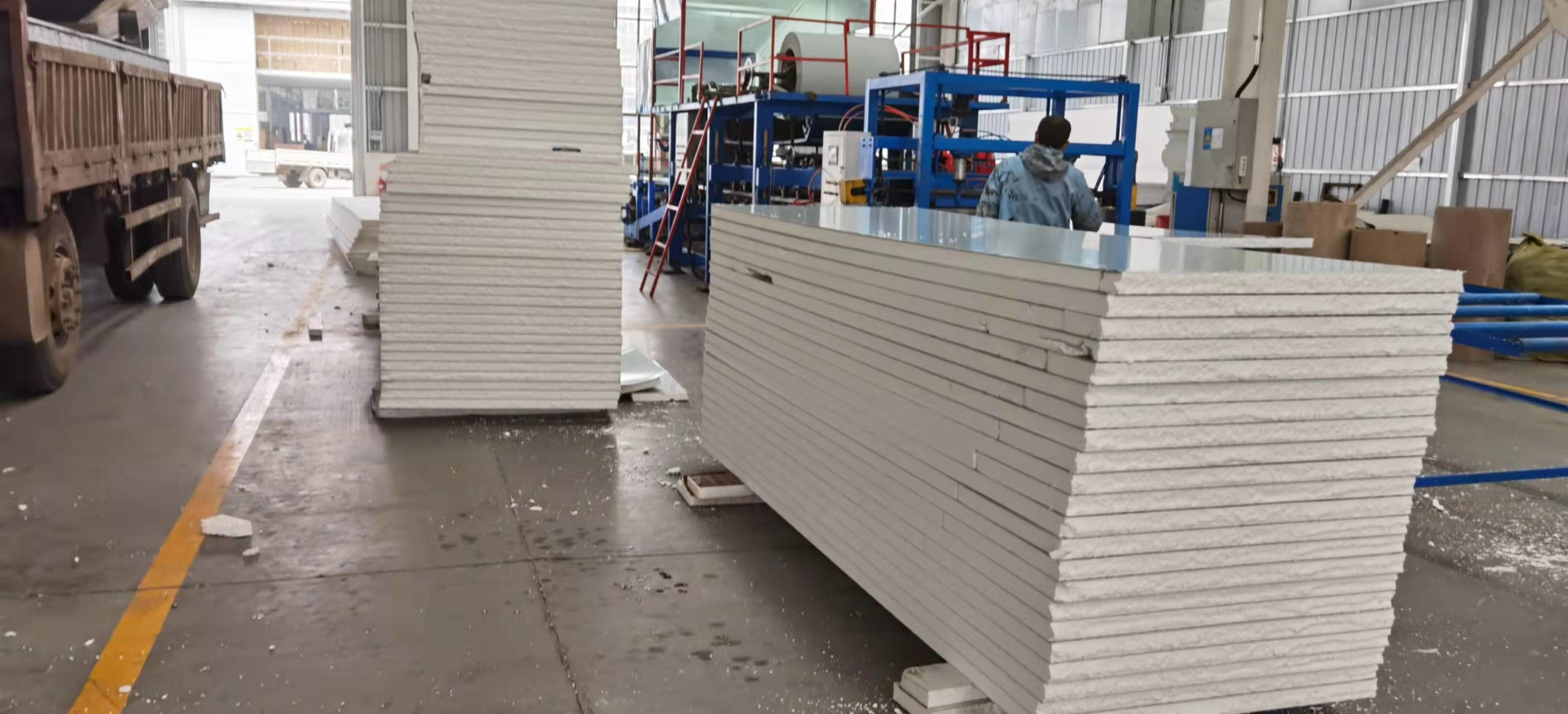 Heat Insulation Sandwich Panel Production Line For Compound Insulated Roof Panel