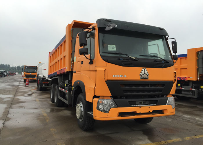 30 - 40 Tons SINOTRUK Dump Truck LHD 371HP 6X4 For Loading Construction Material