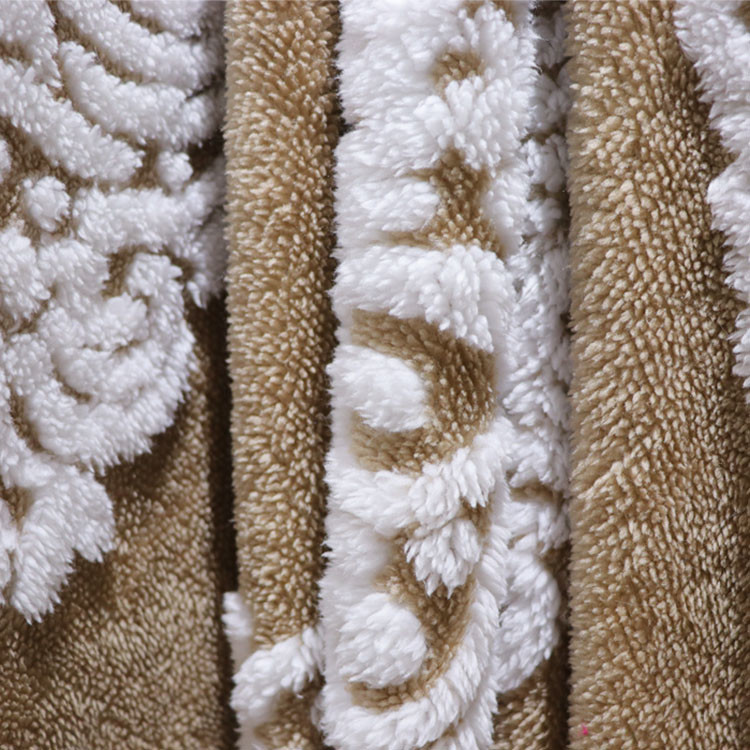 OEM Anti Static Coral Fleece Blanket Faux Fur Blankets For Winter