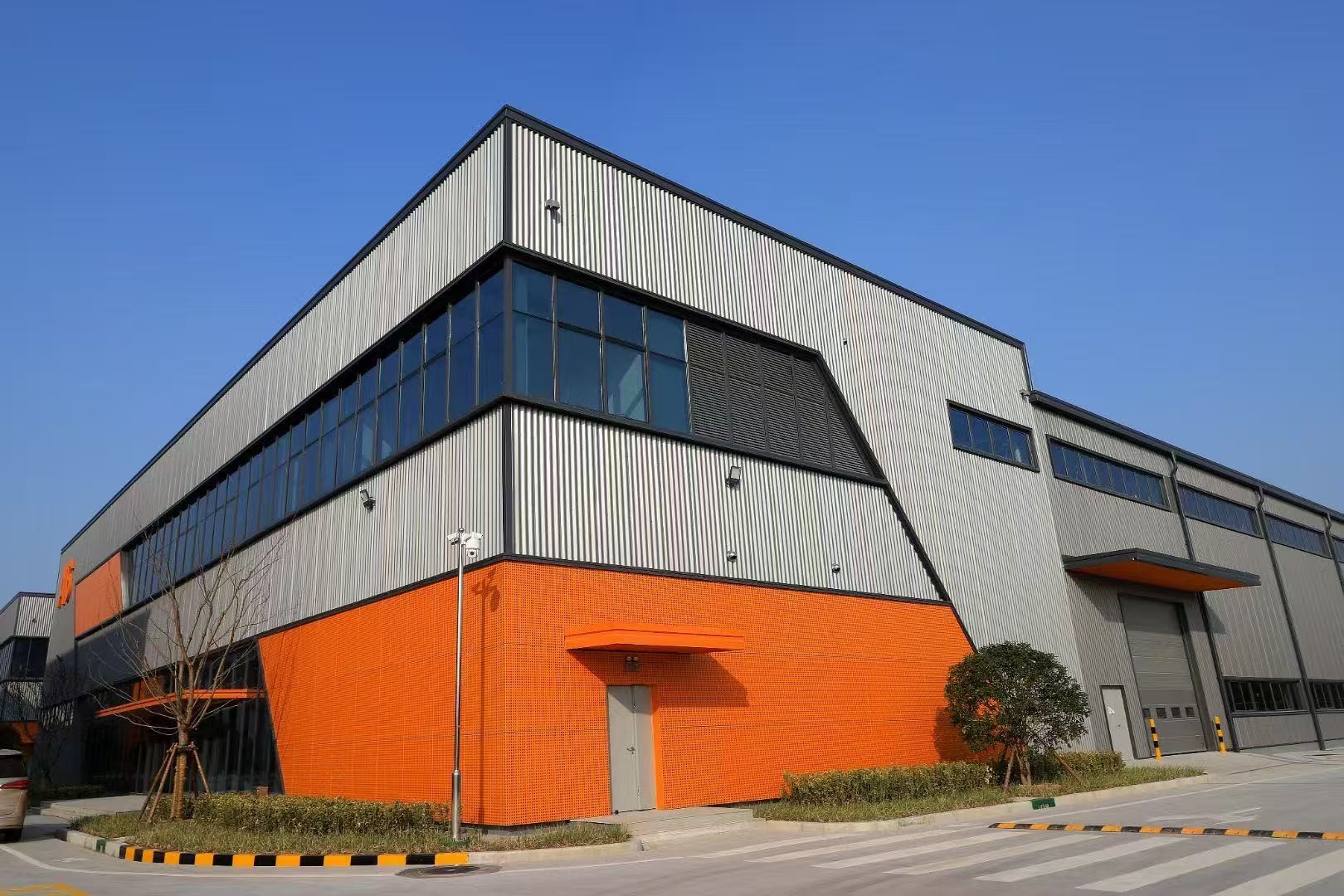 Painting Or Hot Dip Galvanized Finish Steel Frame Warehouse For Light Weight Storage Solution