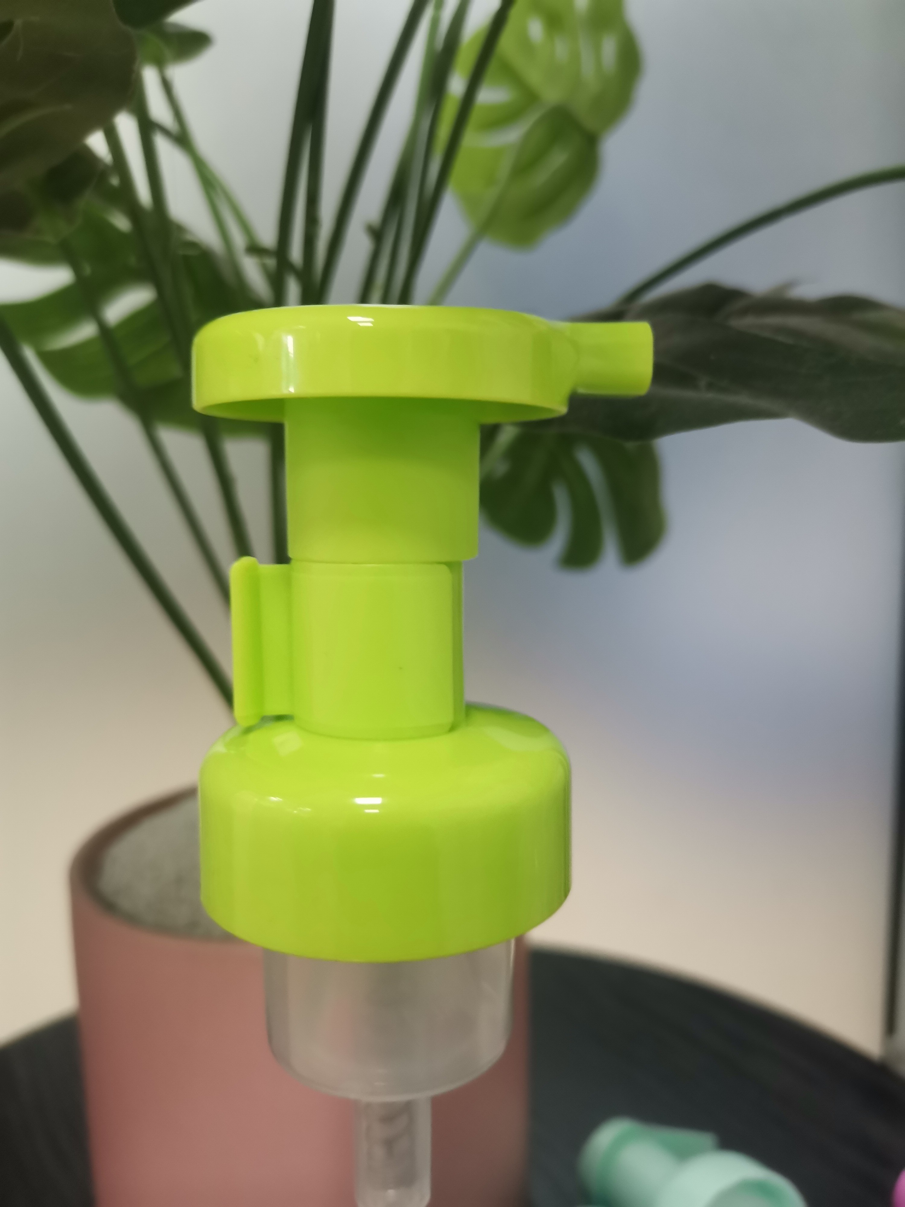 Clip Lock Way Foaming Liquid Pump For Customized Bottle Height