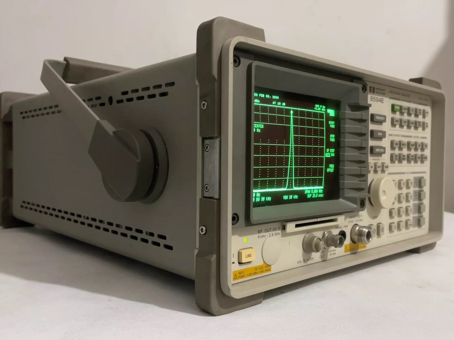 HP Agilent 8594E 9 KHz–2.9 GHz Portable Spectrum Analyzer / Rf Spectrum Analyser