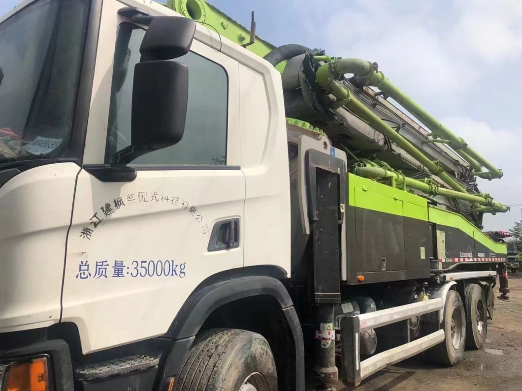 20 Years Zoomlion 52 Meters Used Concrete Pump Truck for Sale
