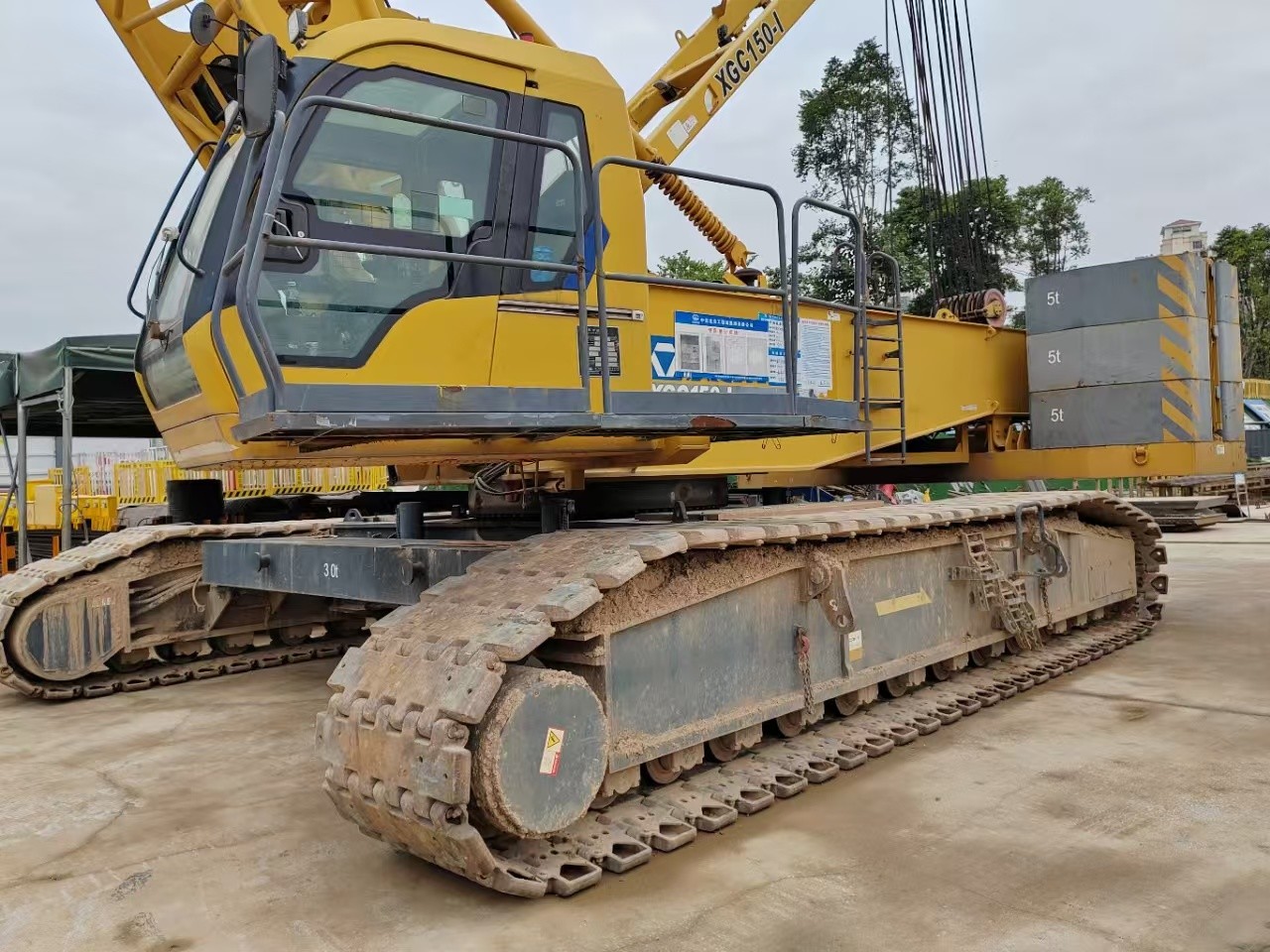 Used XGC150-1 150T Truss Arm Crawler Lifting Crane With High Power And Wide Application