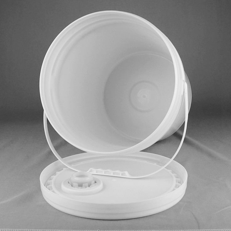 PP Material Food grade 5 Gallon Plastic Buckets With Lids And Cover