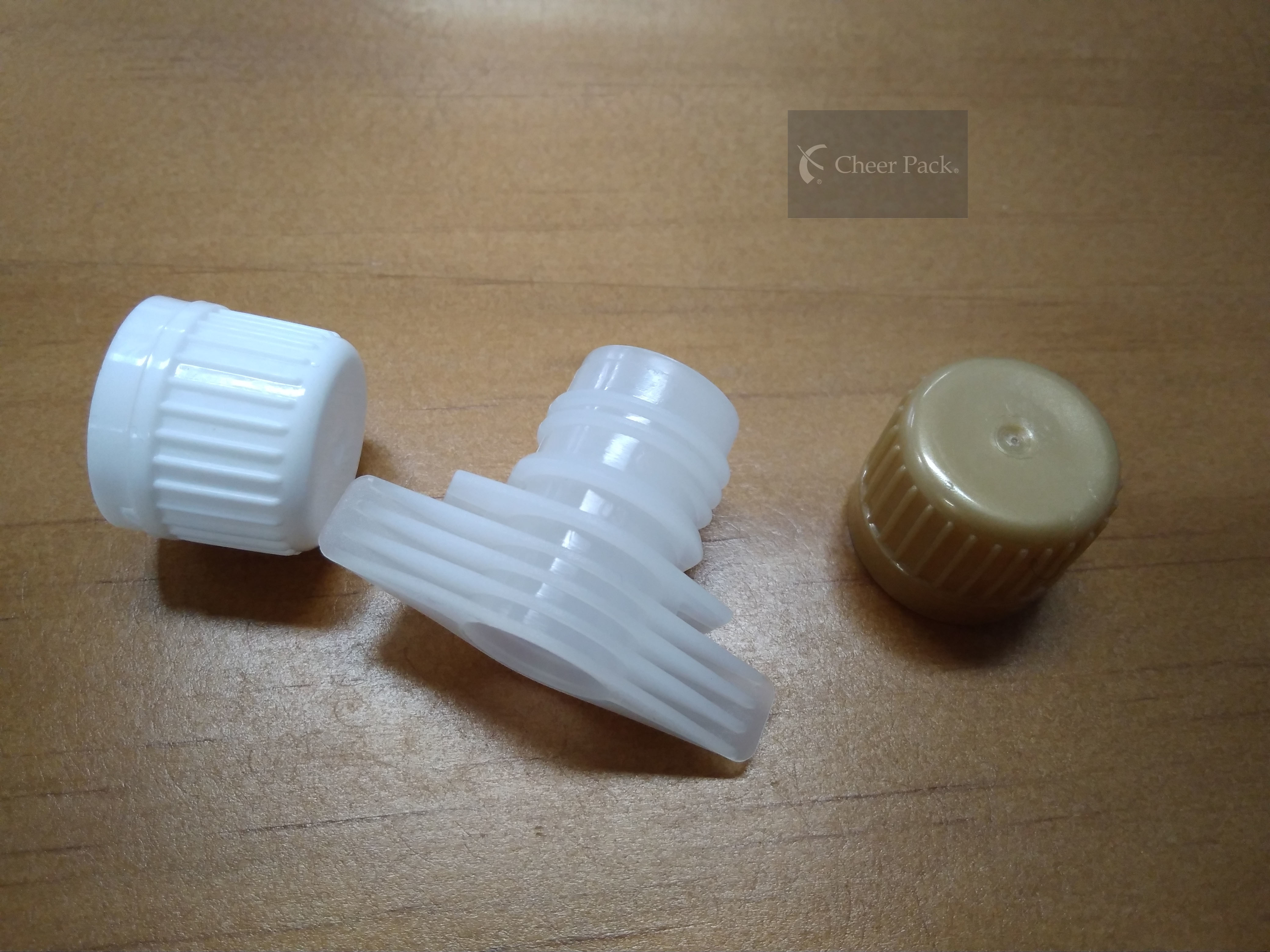 Plastic Twist Spout Cap For Plastic Liquid Pouch Packaging , Food Grade Material