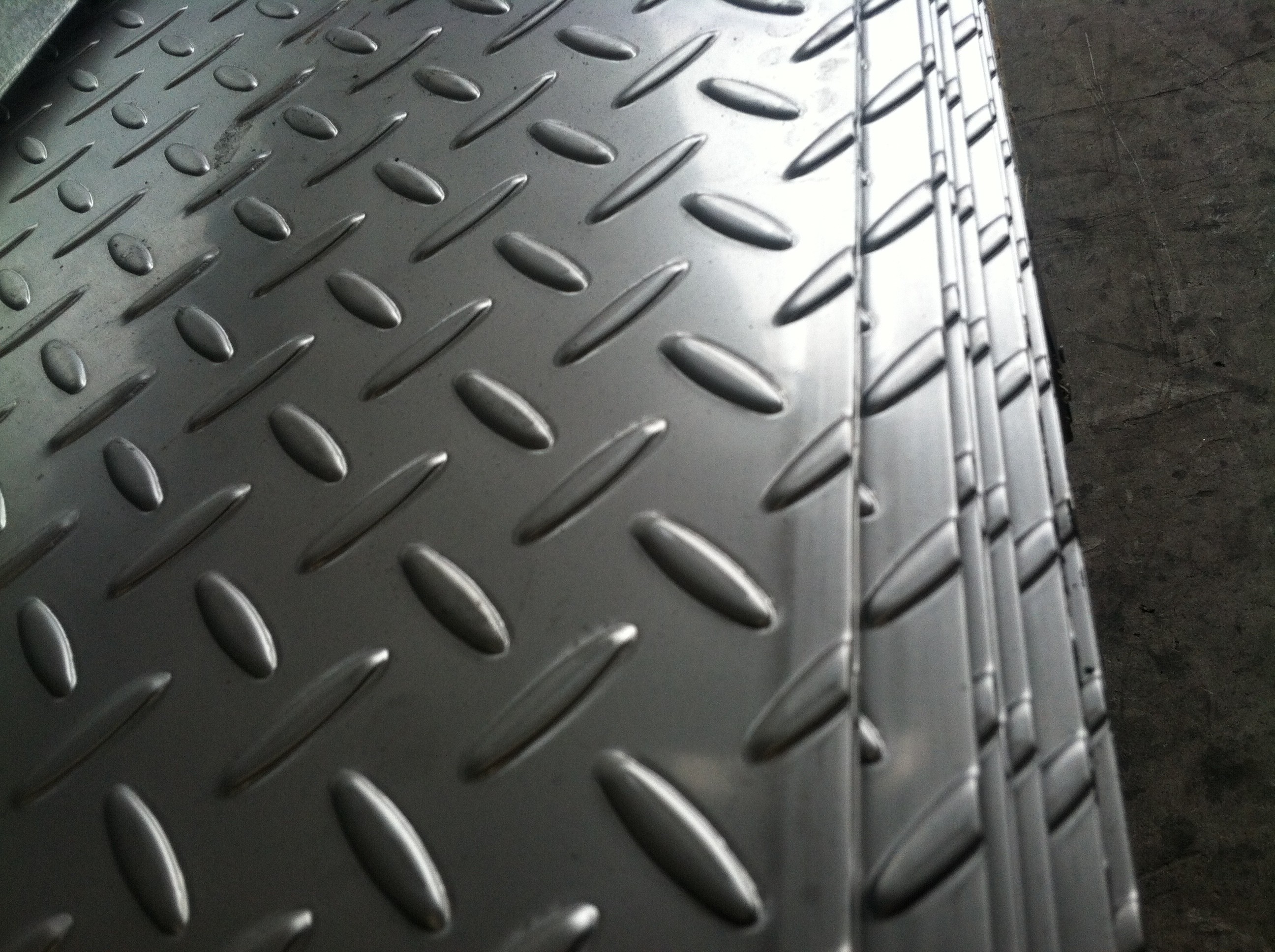 Stainless Steel Checkered Plate 304 Decorative Stainless Steel Sheet 1.4301 Checkered plate 3-6mm