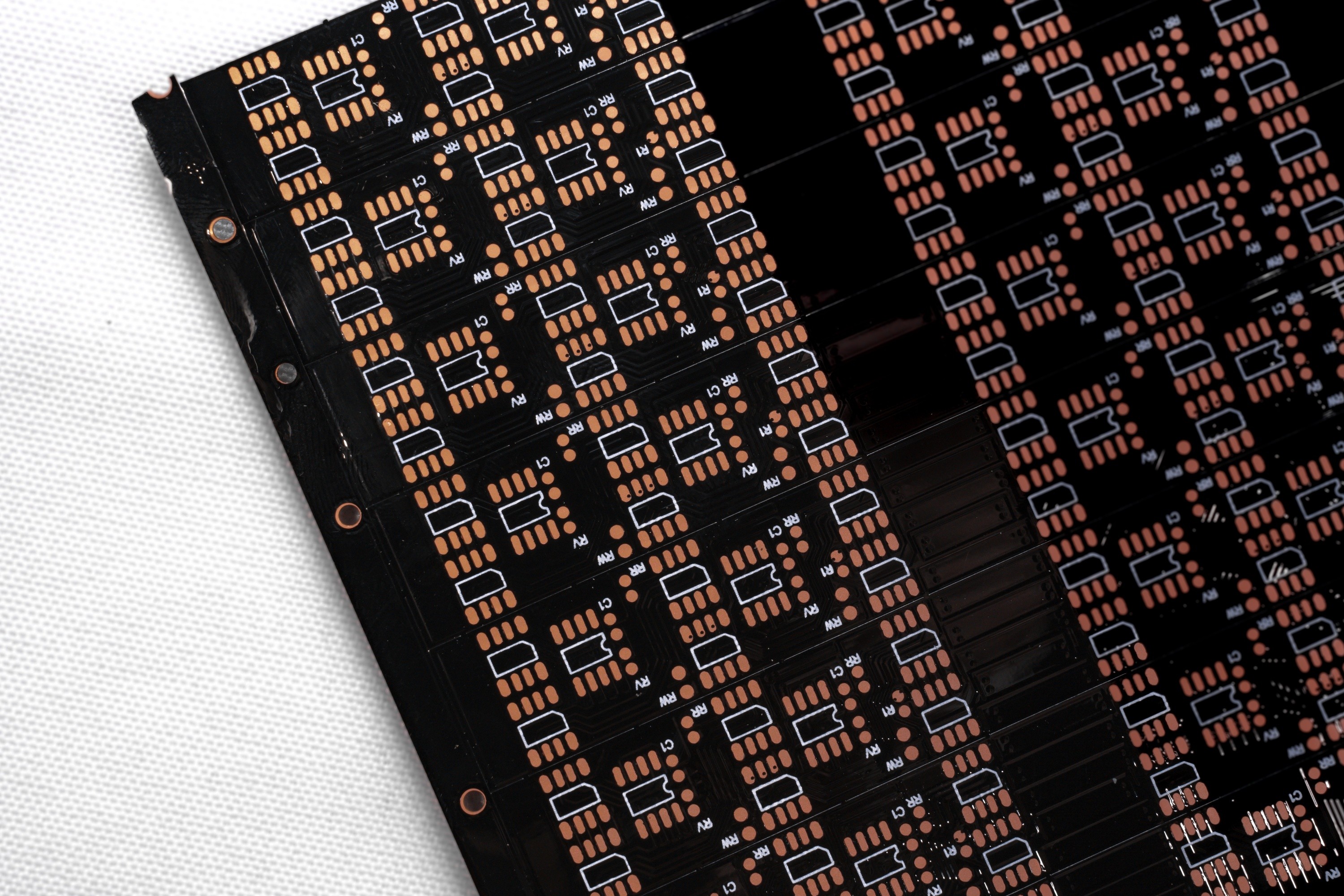 Lightweight & High-Performance FPC Boards With IC RGBW Flexible PCB