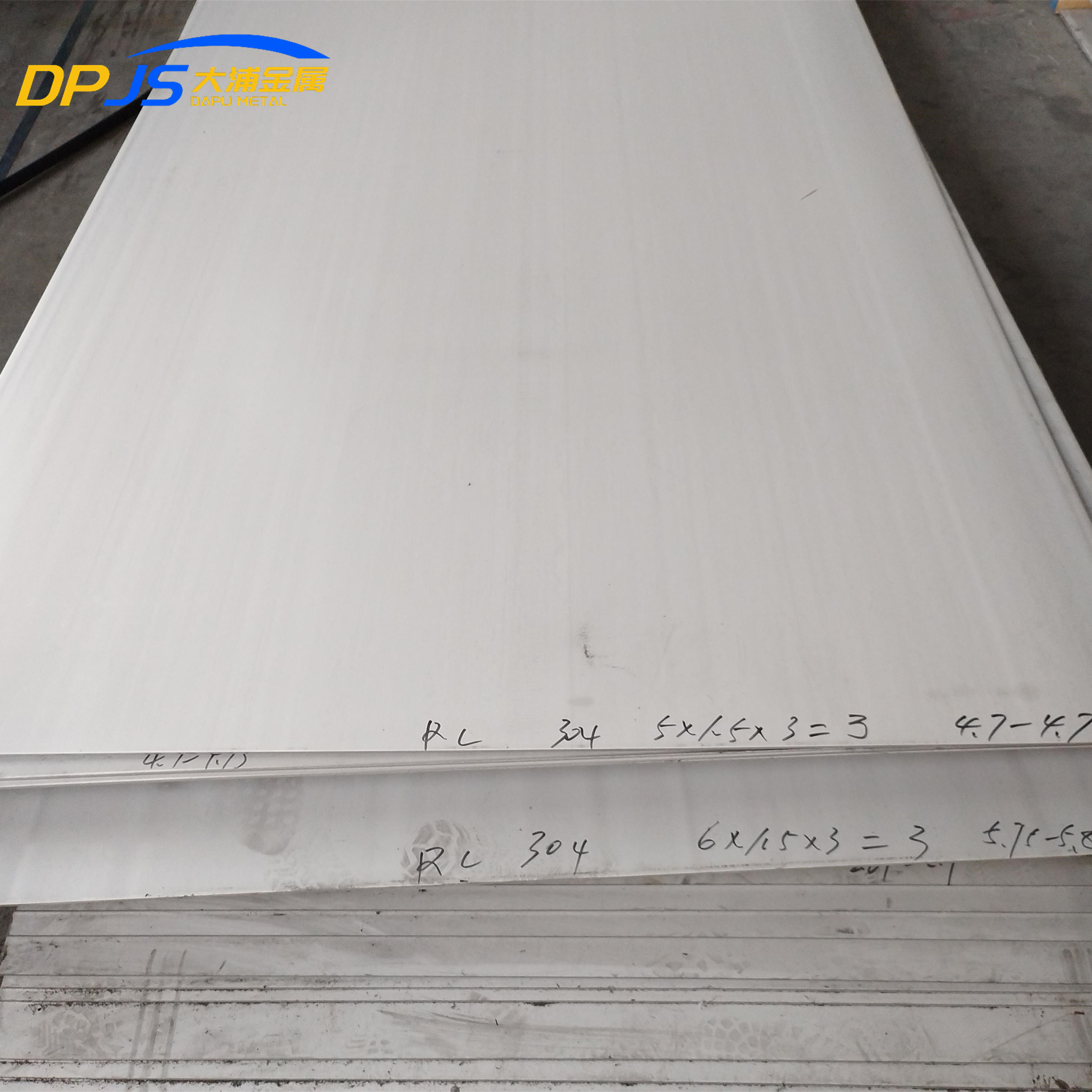 Hot Cold Rolled 304 Stainless Steel Sheet 304 2b Finish AISI ASTM 153MA 1200 X 600 18 X 18