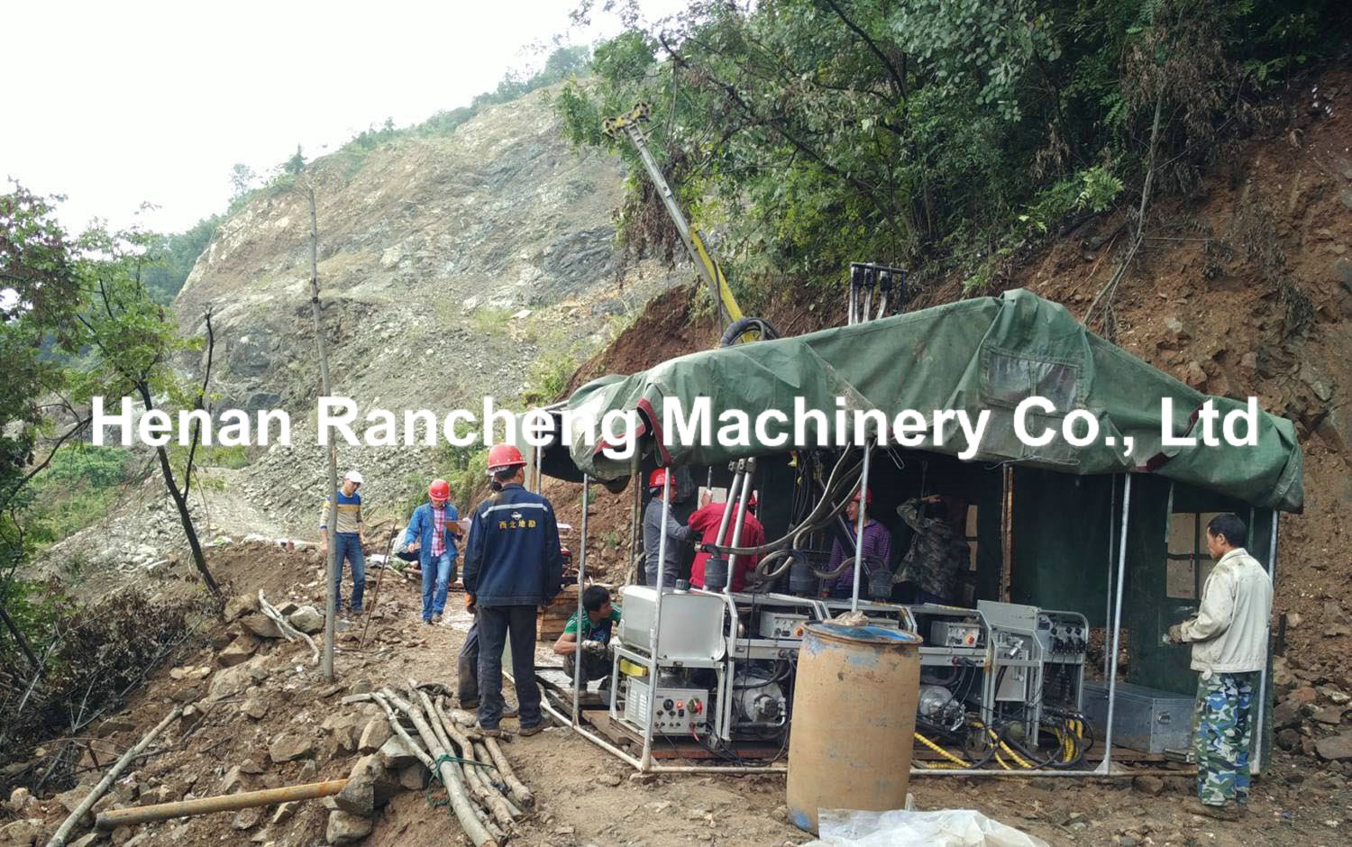 Manual Lifting Core Drilling Machine 32HP X3 Diesel Engine 100m / 300m / 600m Depth
