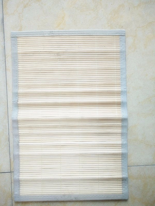 Popular Table Bamboo Schach Mat , Bamboo Bathroom Mat Customized Design